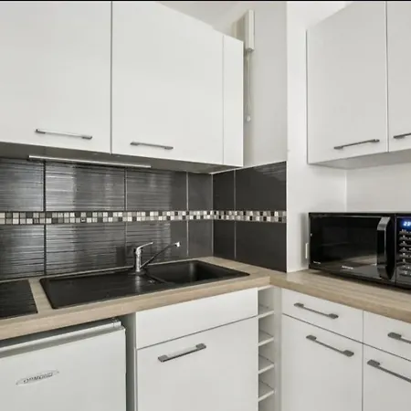 Lumineux Et Confortable Parking Apartment Carrieres-sous-Poissy