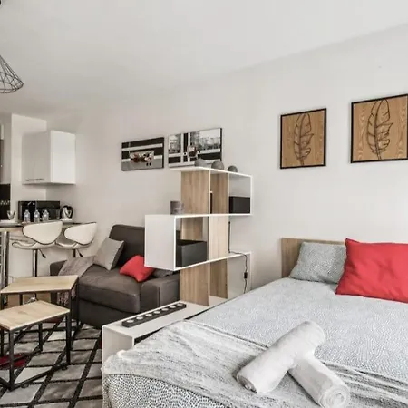 Lumineux Et Confortable Parking Apartamento *