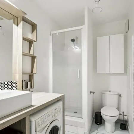 Lumineux Et Confortable Parking Apartamento *